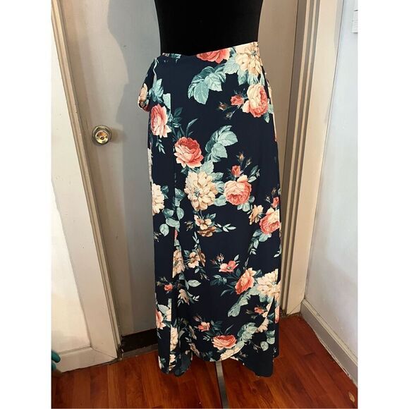 Bobeau Floral Wrap Maxi Skirts size Small - Picture 2 of 12